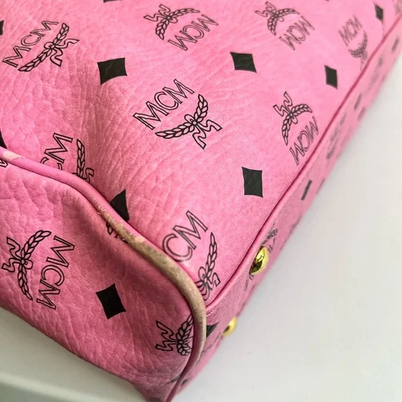 MCM Vibrant Pink Logo large Tote - Picture 14 of 15